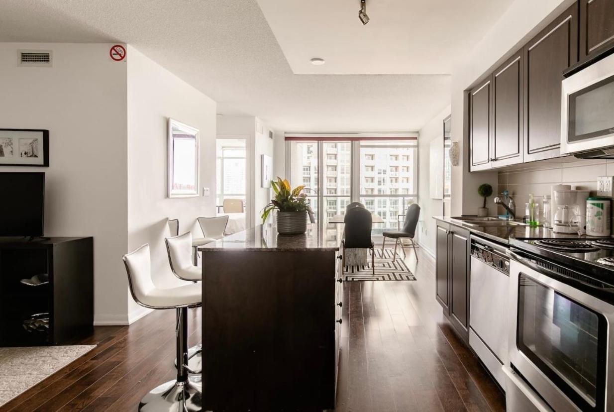 דירות Downtown Toronto+Free Parking+Cn Tower View מראה חיצוני תמונה
