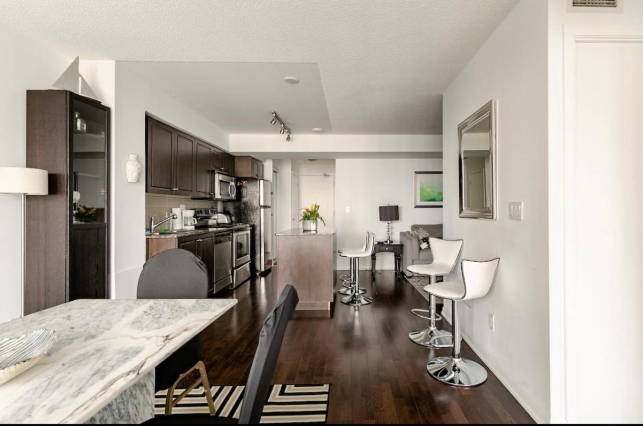 דירות Downtown Toronto+Free Parking+Cn Tower View מראה חיצוני תמונה